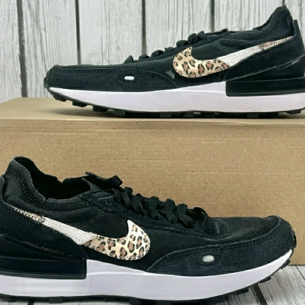 Women's Nike Waffle One Black and Leopard Print Sneakers Size 9 - Picture 7 of 8